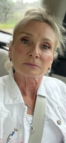 Customer photo review of Plushy Gossamer® Lash