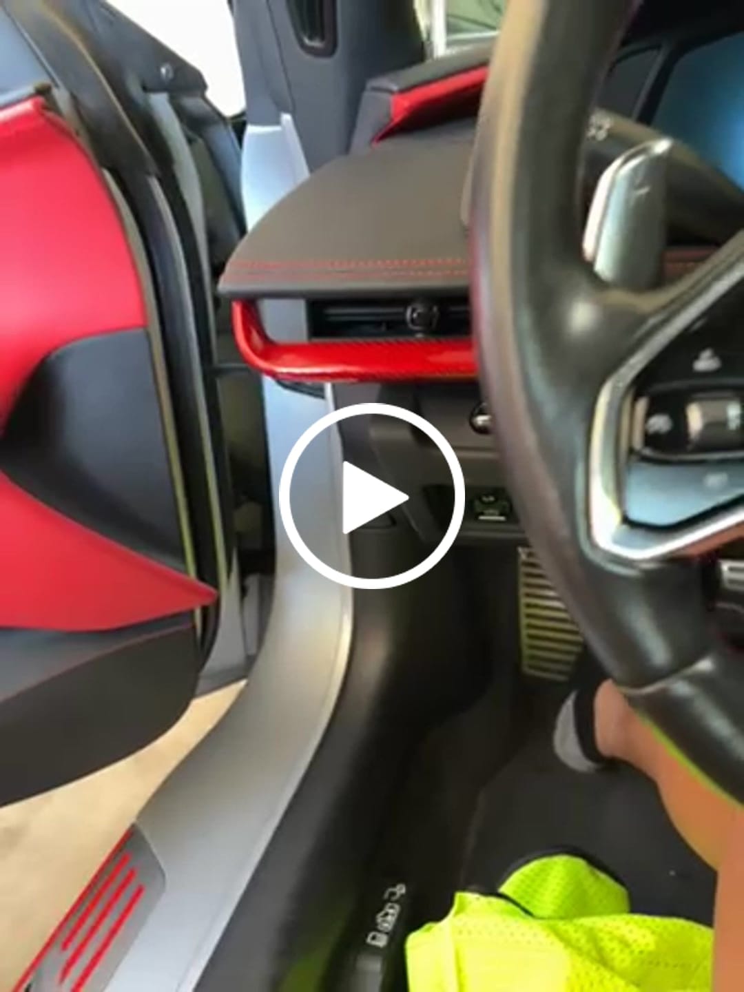 Customer video review of C8 Corvette Carbon Fiber Gear Shift Button Cover