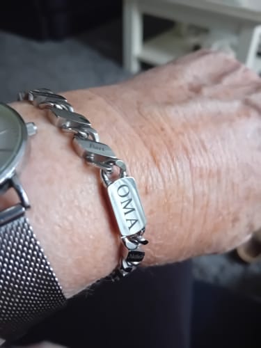 Customer photo review of Familieschakel Armband Voor Oma
