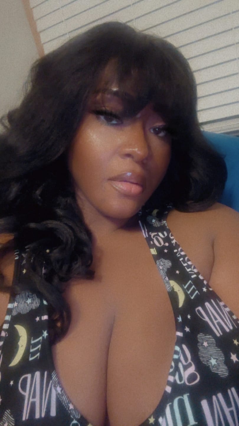 Customer photo review of Sensationnel Dashly Full Wig - UNIT 21