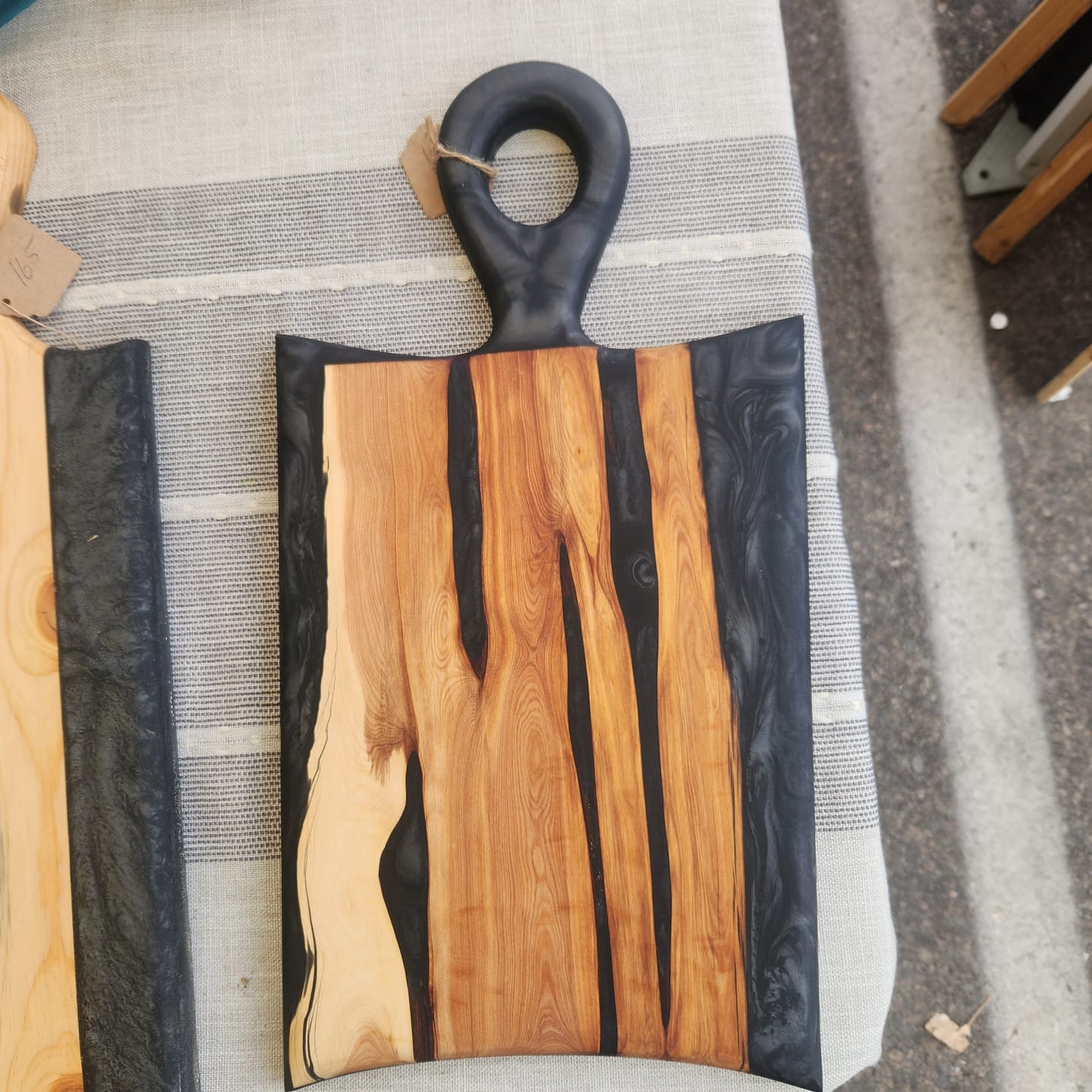 Customer photo review of 18x9.5x1" Flared Oval Handle Charcuterie Board Silicone Mold - Small Serving Board Mold