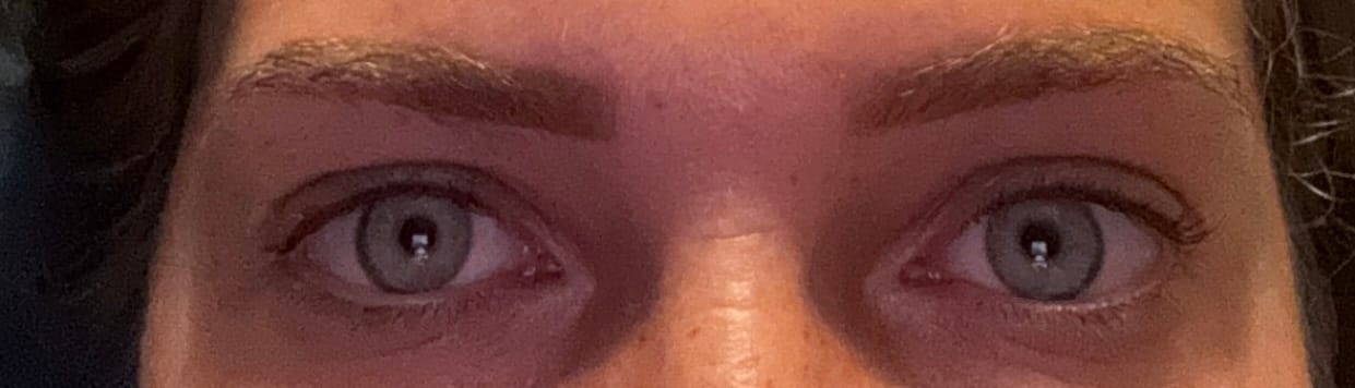 Customer photo review of Sérum pour croissance de cils - Des cils plus longs et plus épais naturellement !