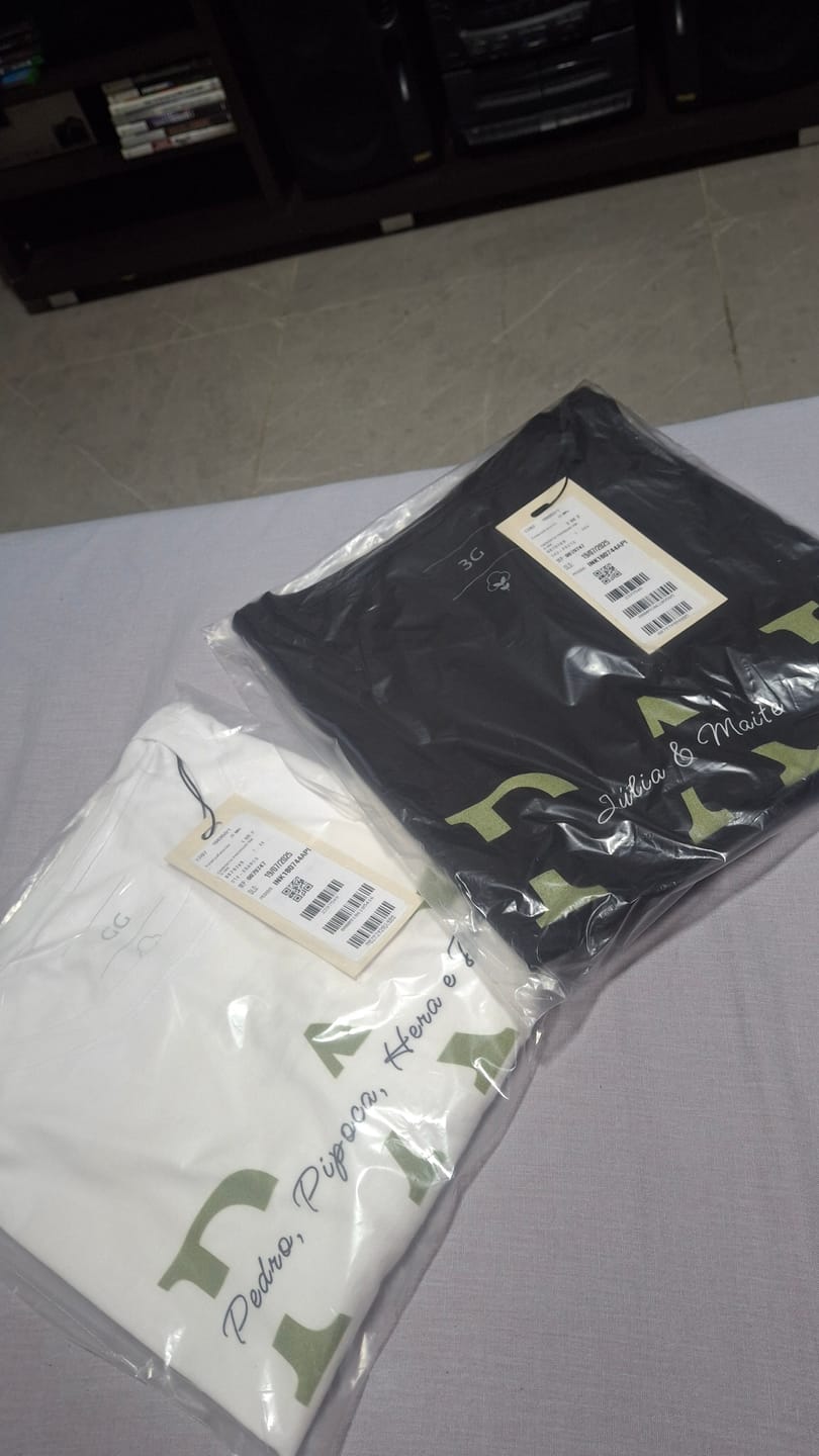 Customer photo review of Camiseta Personalizada MÃE / PAI E FILHOS - Algodão Peruano