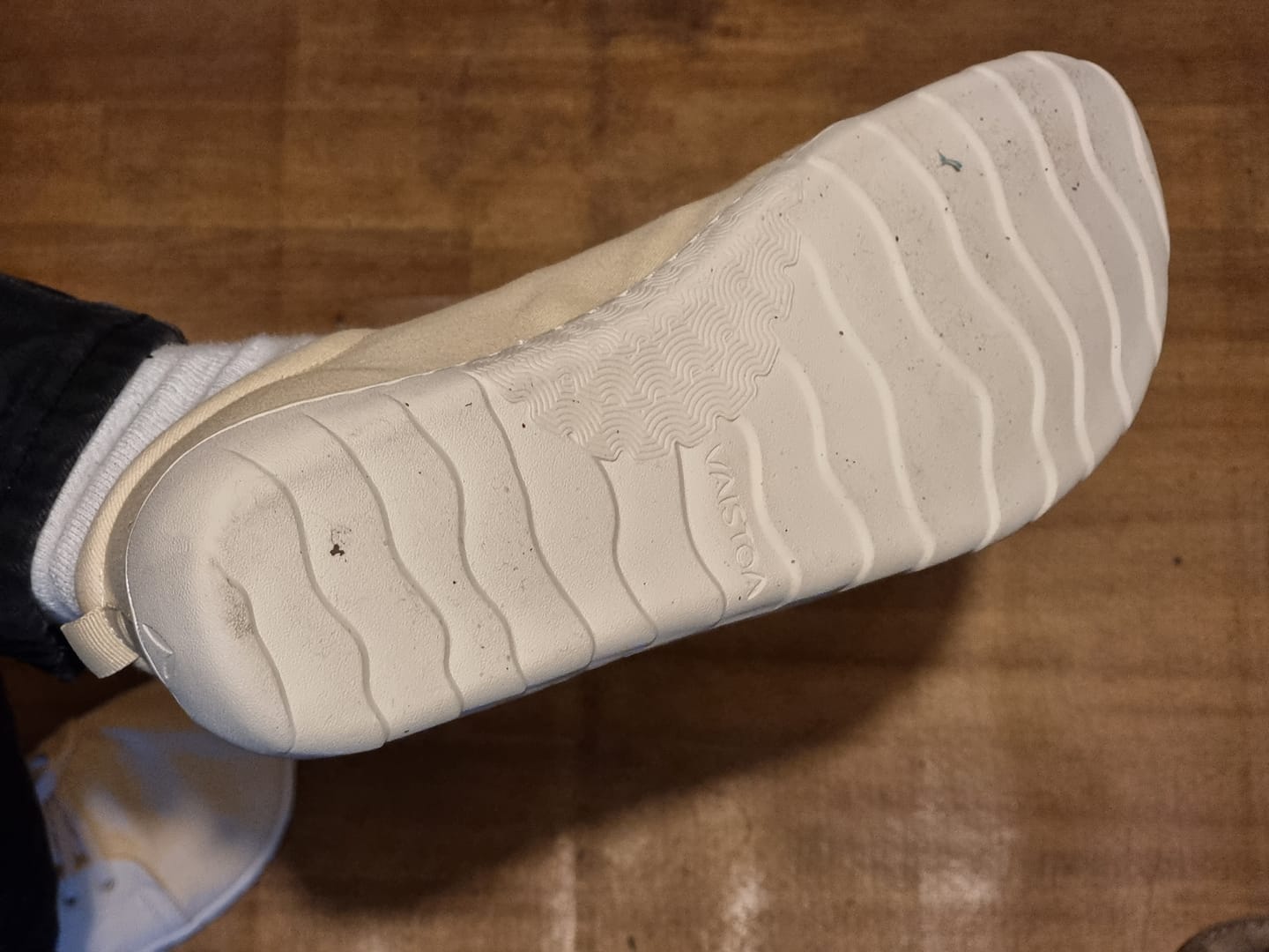 Customer photo review of Vaistoa Rento 2 | Canvas Barefoot Sneakers