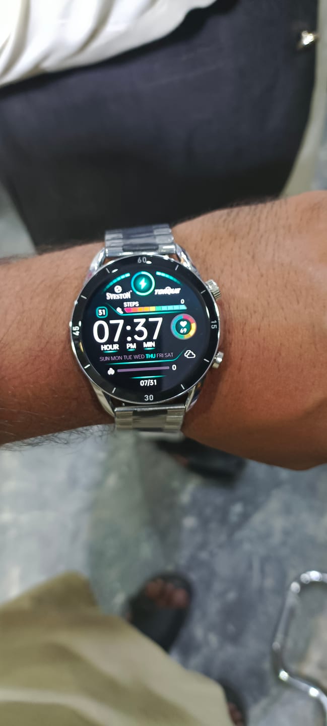 Customer photo review of Torque Chain Smartwatch