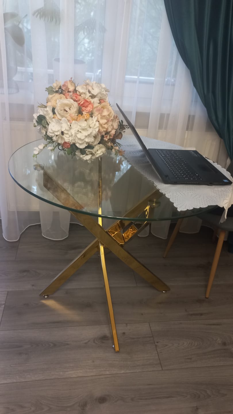 Customer photo review of Masa AGIS, transparent/auriu, sticla securizata/metal, 90x90x75 cm