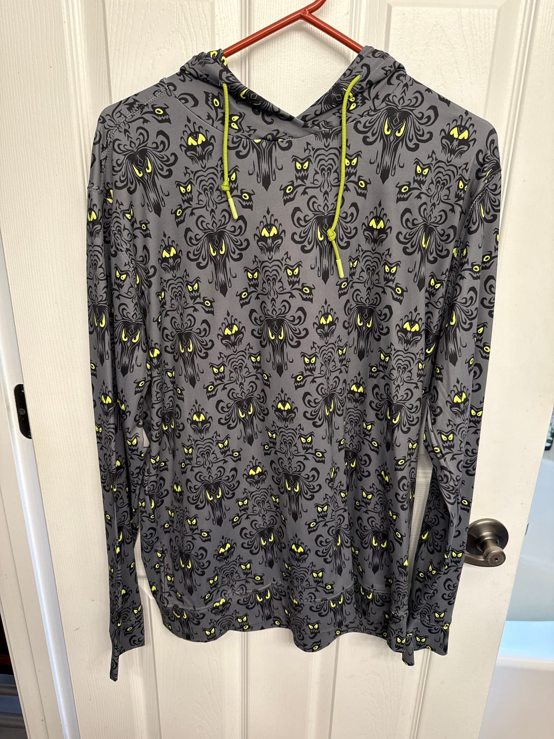 Customer photo review of Disney’s Haunted Mansion "Wall Creeps" – Performance Hoodie