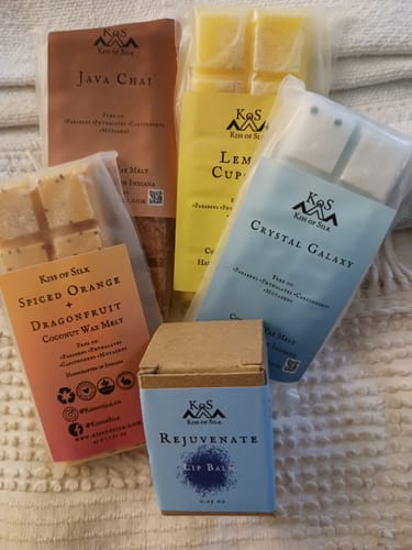 Customer photo review of Lemon Cupcake Wax Melt