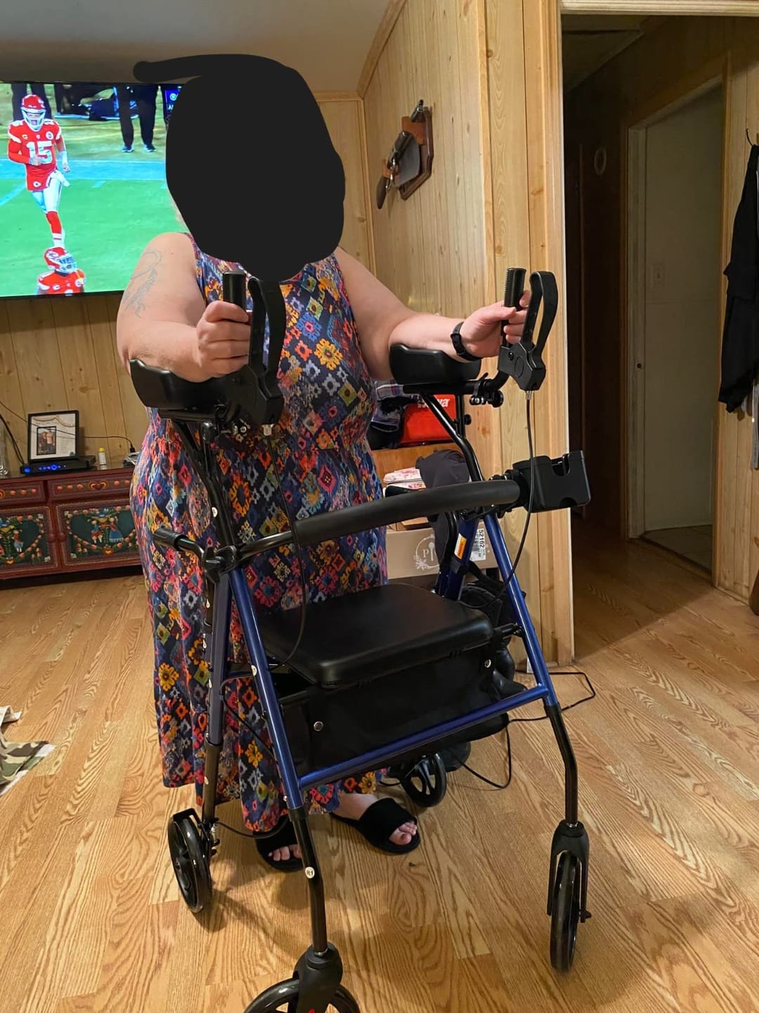 Customer photo review of MT-8151 Dual-Brake Upright Walker 8" Wheels