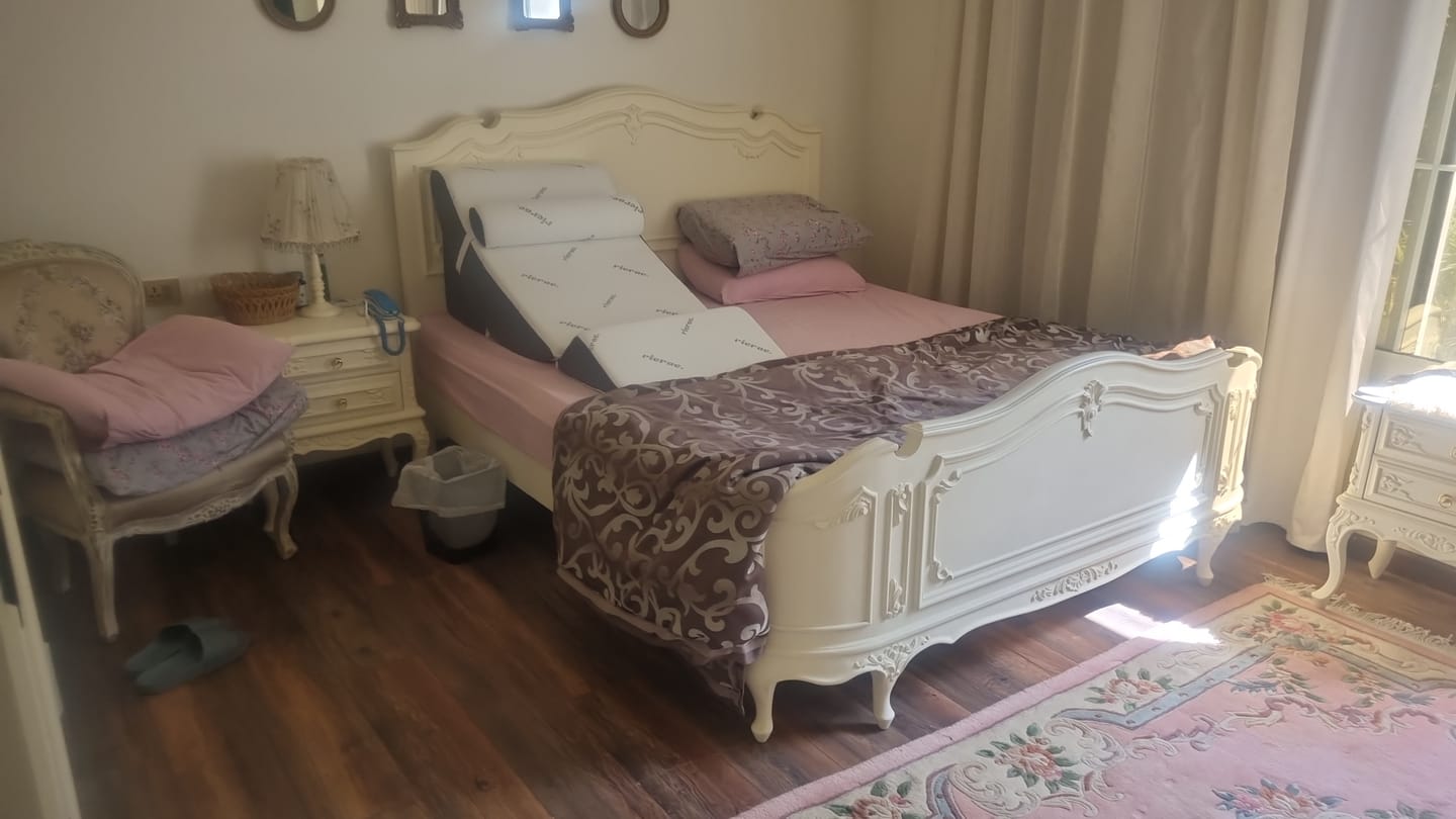 Customer photo review of 3 Pieces Back Support Pillows - Rima