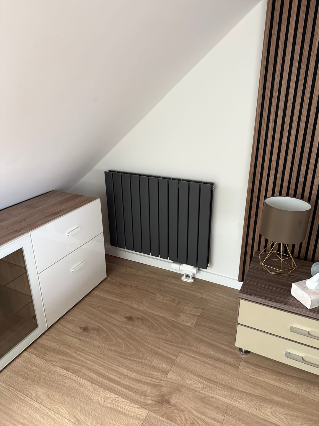 Customer photo review of SONNI Flach Heizkörper Paneelheizkörper Wandheizung Mittelanschluss 630*847mm Anthrazit ohne/mit Mutiblock