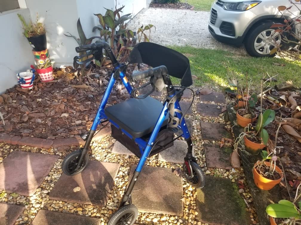 Customer photo review of KLD-9218 All Terrain Dual-Brake Rollator Walker 8" Wheels
