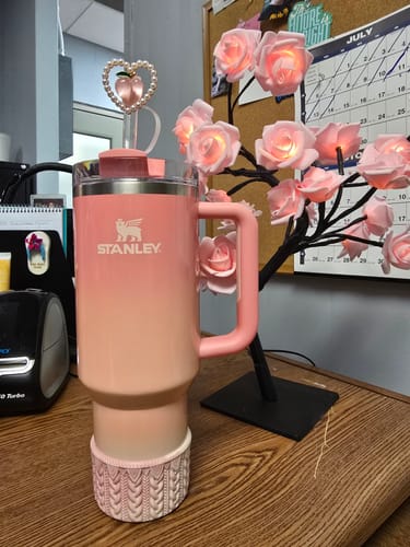 Customer photo review of Peach & Pearls Deluxe Metal Straw Topper
