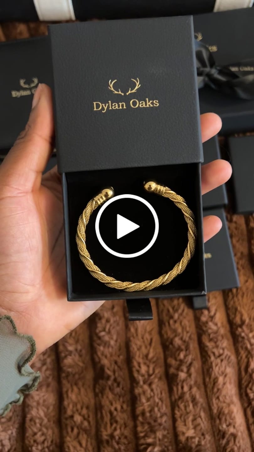 Customer video review of Woven Cuff Bracelet Gold