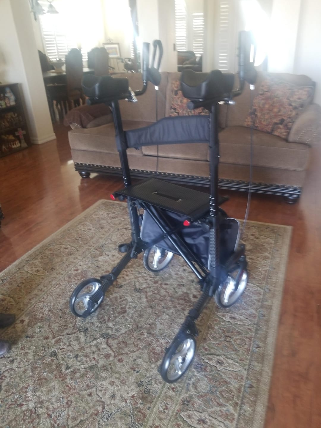 Customer photo review of HFK-9240 Dual-Brake Upright walker 10" wheels