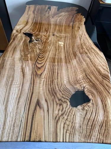 Customer photo review of Epoksi Masa - Siyah Reçineli, Doğal Kenarlı, Metal Ayaklı Kestane Masa