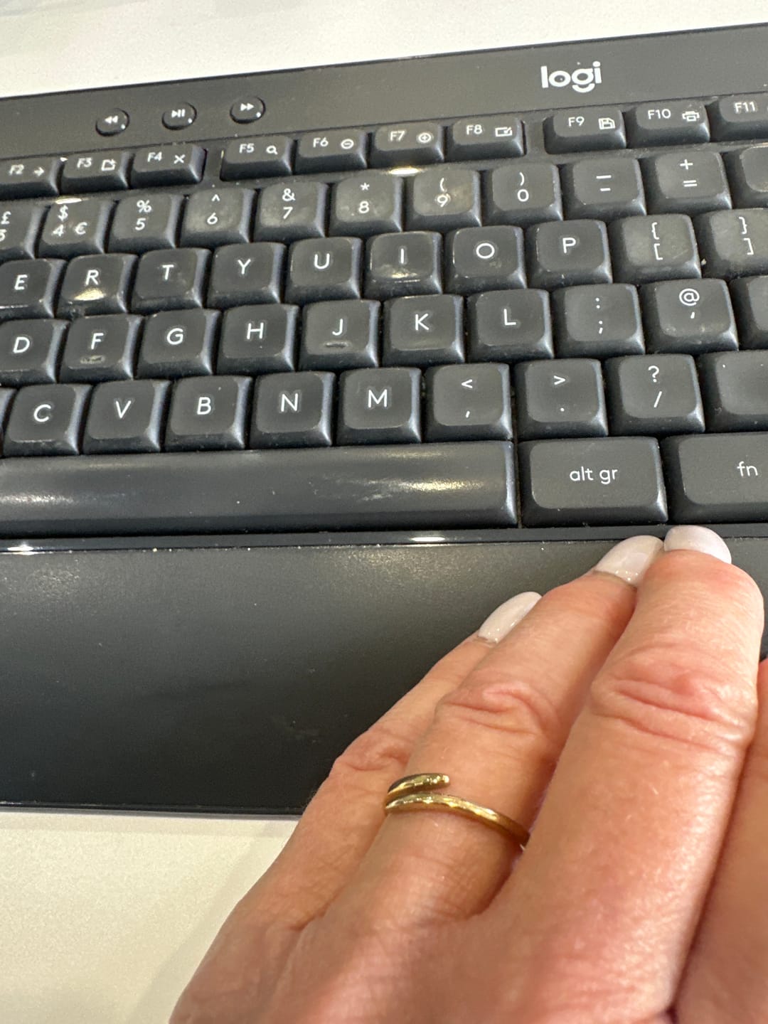 Customer photo review of Classic Claw Ring