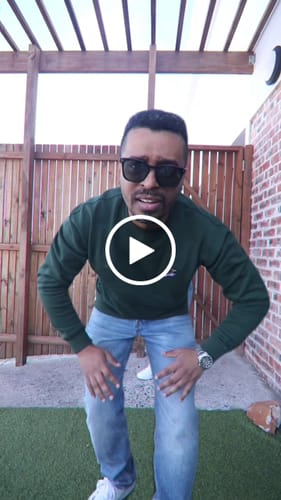 Customer video review of Springboks Nat Badge Crew Neck Sweat-OS Green