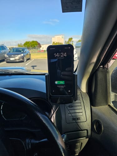 Customer photo review of Samsung Galaxy S23 Ultra Wireless Charging Car Phone Holder for Strike Rugged Case