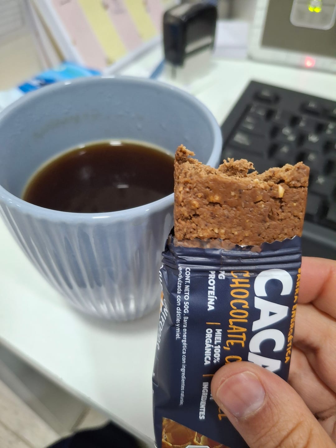Customer photo review of CACAO | Chocolate 100% Café de grano + Miel Cruda Barra Energética 50 gr.