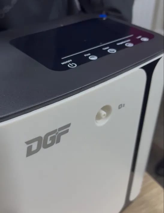 Customer photo review of Home 1-8L Adjustable Continuous Flow Oxygen Concentrator - DF-010