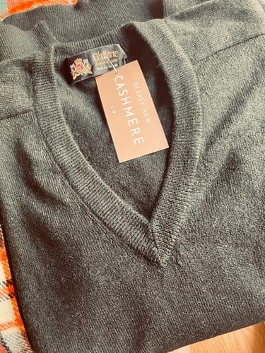 Customer photo review of Men's Black Cashmere V Neck Jumper Medium