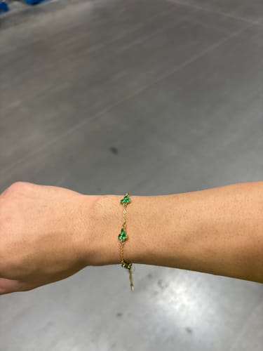 Customer photo review of GREEN CLOVER BRACELET | 18K Gold