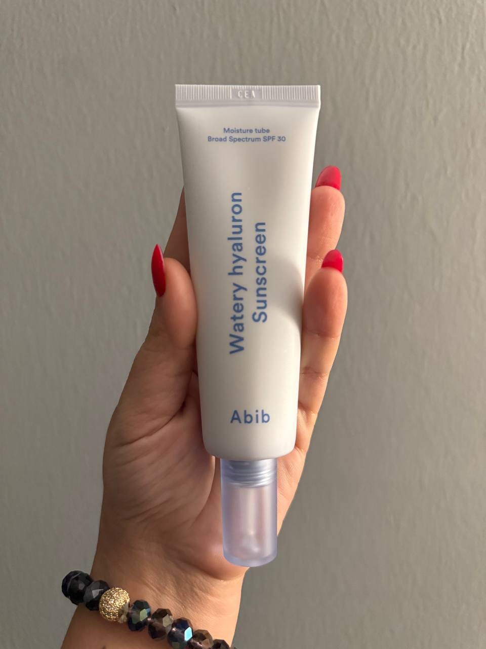Customer photo review of Airy clear sunscreen gel Smoothing tube