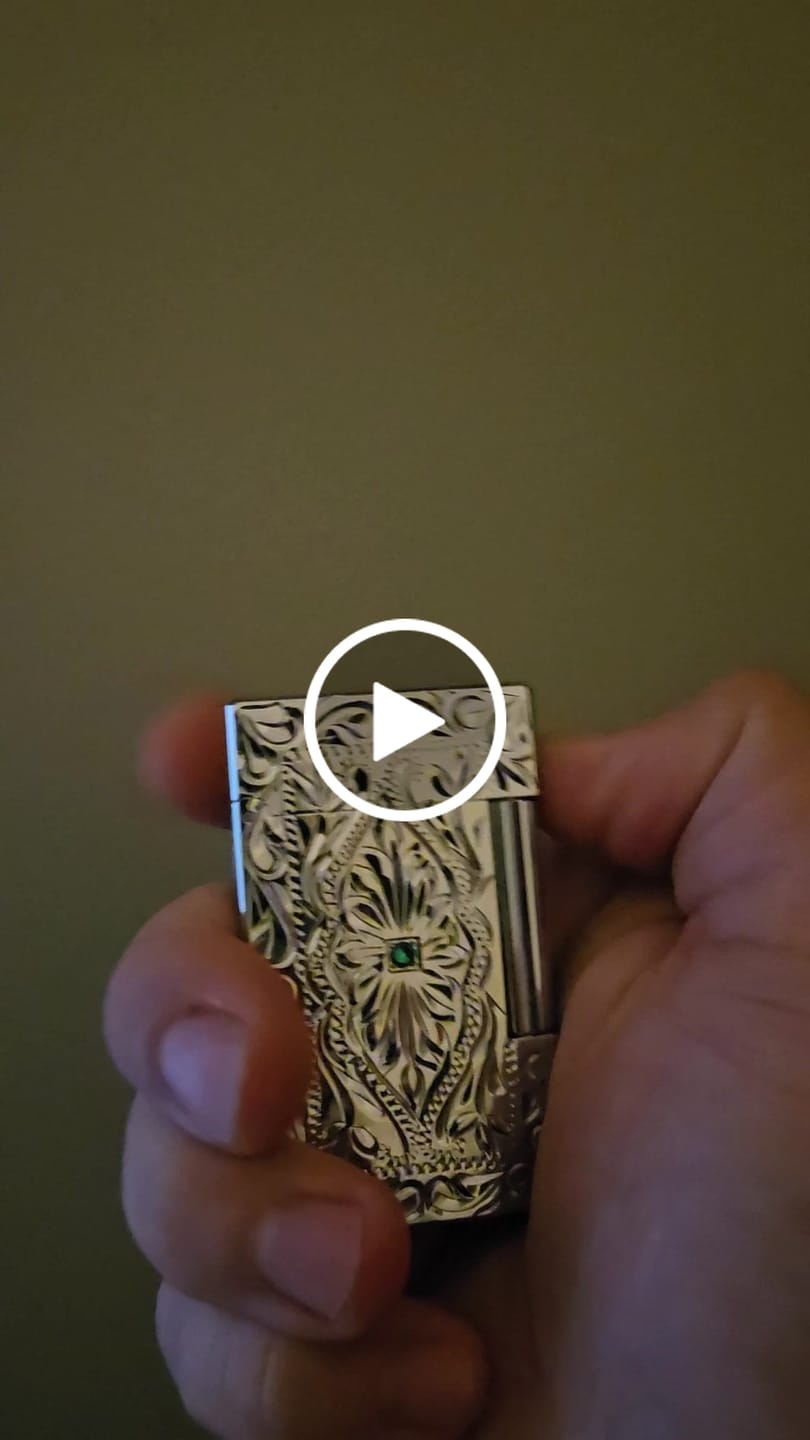 Customer video review of Emerald Bloom Lighter (NEW)