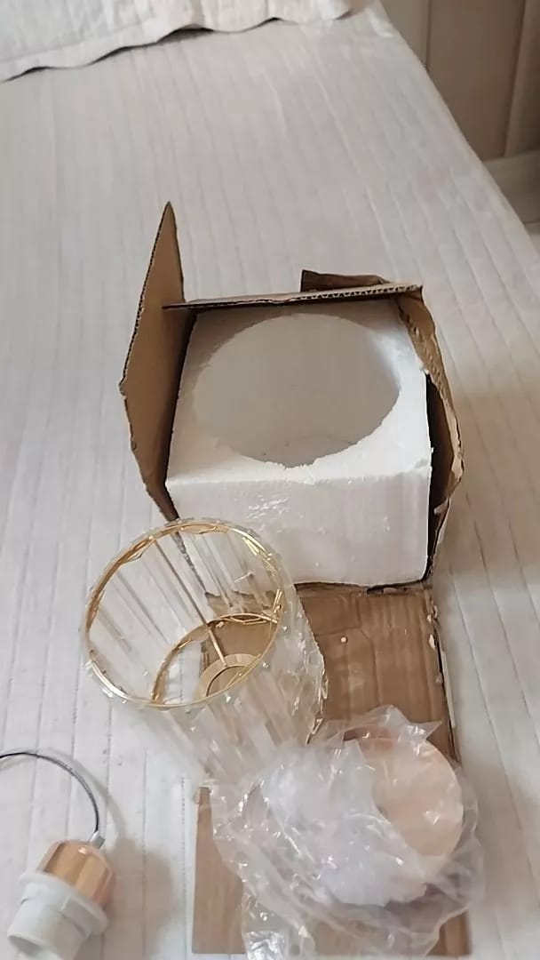 Customer photo review of Luminária de Teto Sofisticada Cúpula de Vidro Bivolt