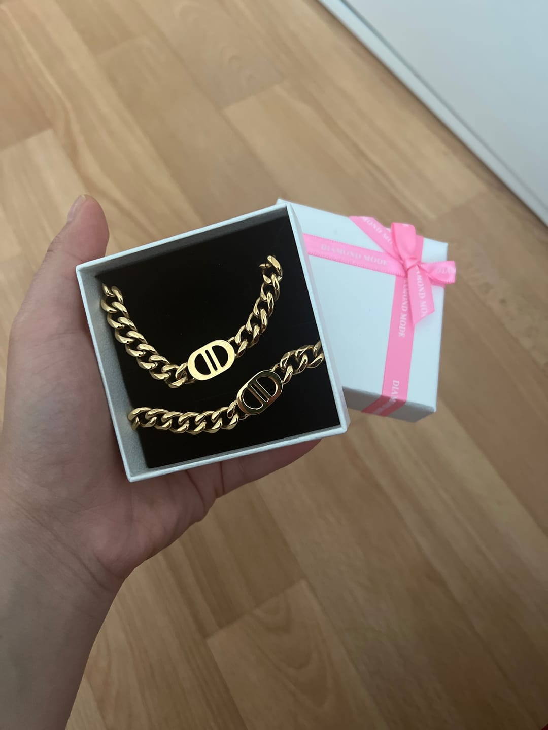 Customer photo review of Prestige Halskette | 18K vergoldet