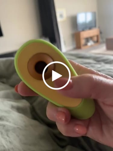 Customer video review of Avo Clitoral Massager