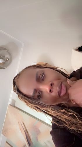 Customer photo review of Eyemoody Twilight Brown | 6 Months, 2 pcs