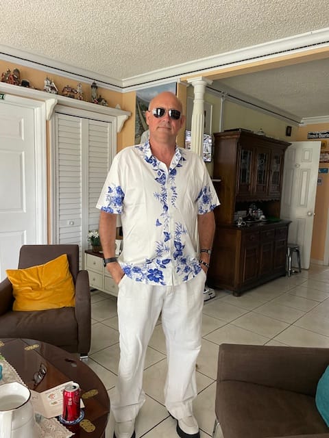 Customer photo review of Men's Blue Floral Print Hawaiian Button Up Summer Beach Casual Collar Short Sleeve Shirt