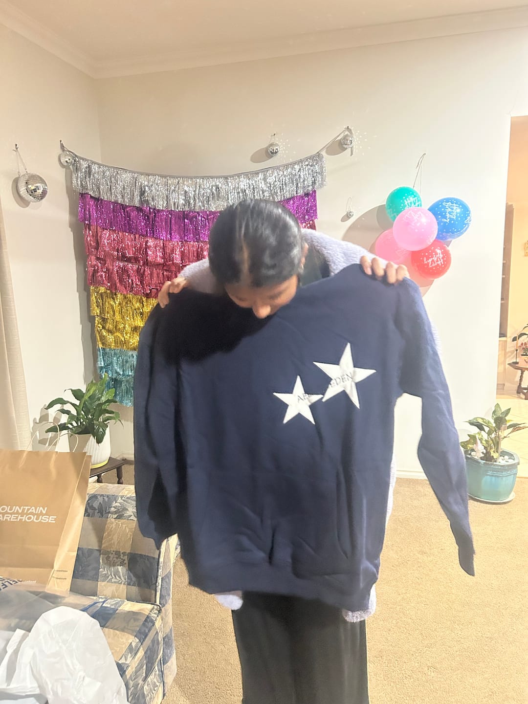 Customer photo review of Aelfric Eden Star Color Contrast Hoodie