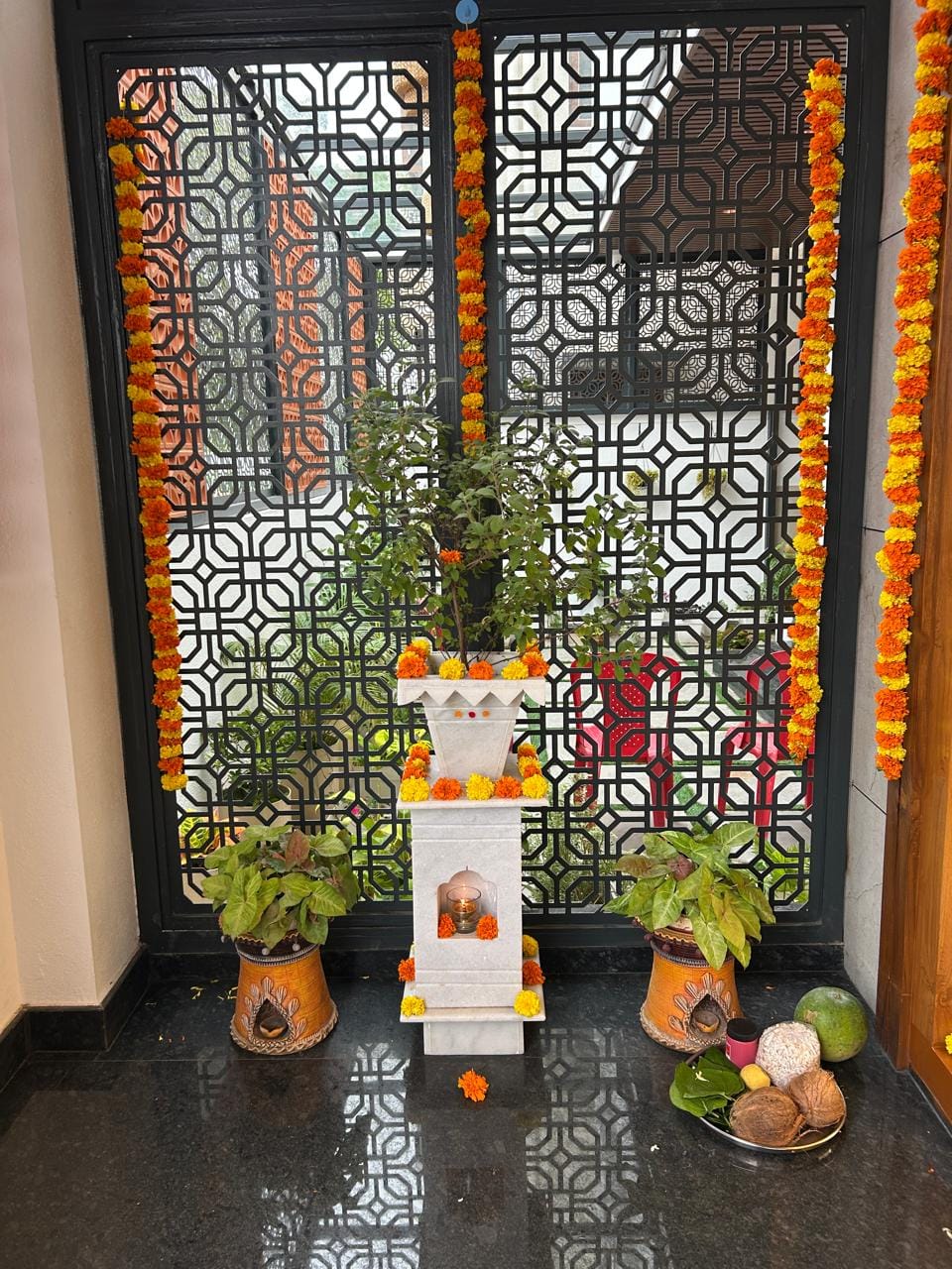 Customer photo review of Marble Tulsi Pot, White Marble - Handicraft Bazaar