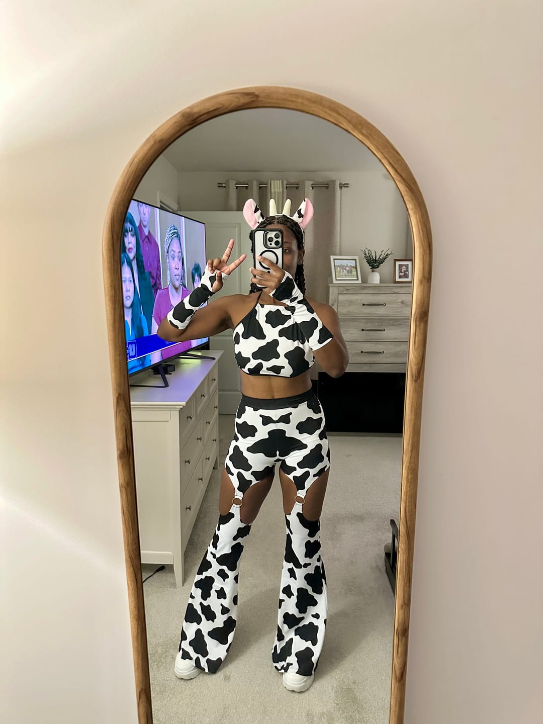 Customer photo review of Cow O-Ring Flare Pants Set