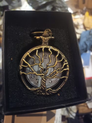 Customer photo review of Montre de Poche Arbre De Vie