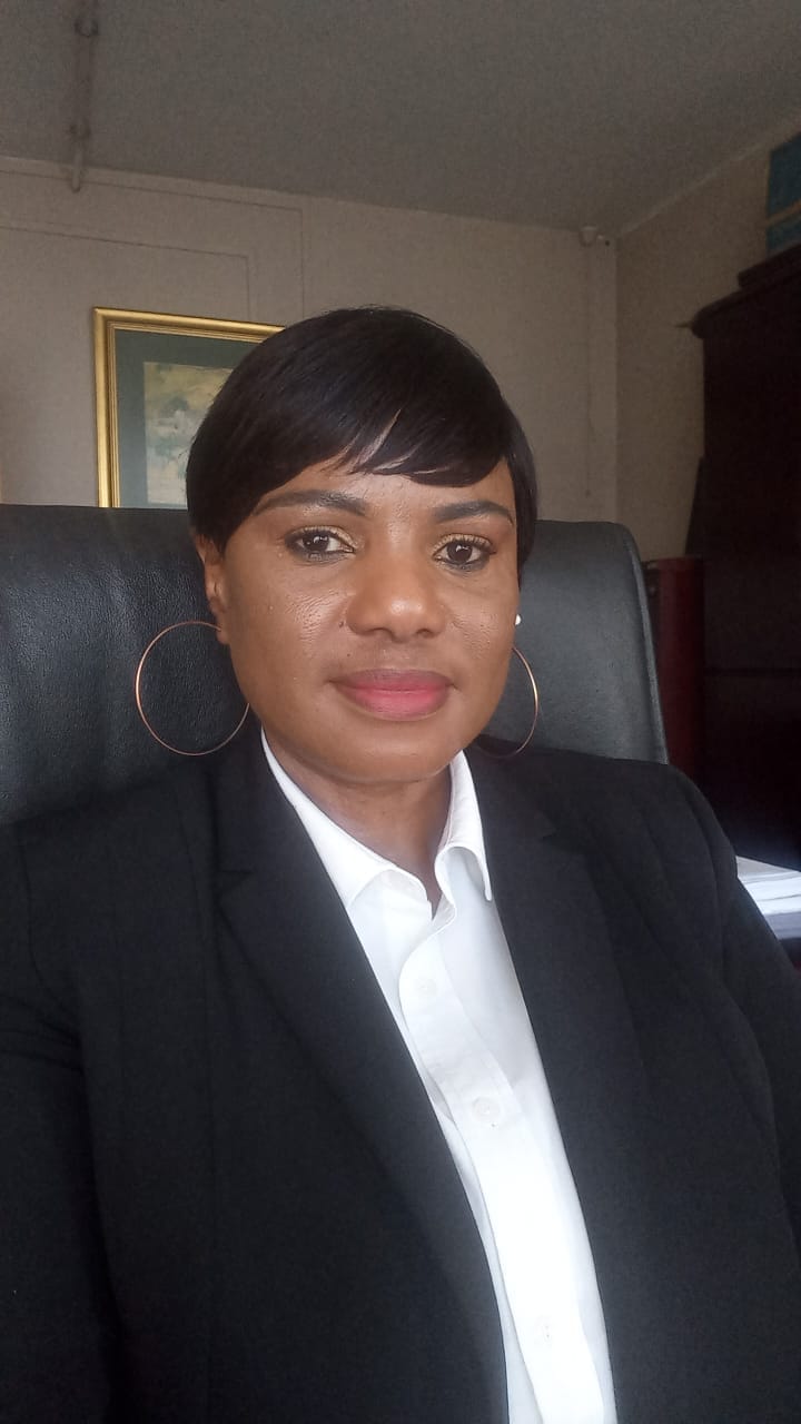 Customer photo review of Brazilian Pixie Wig - Straight
