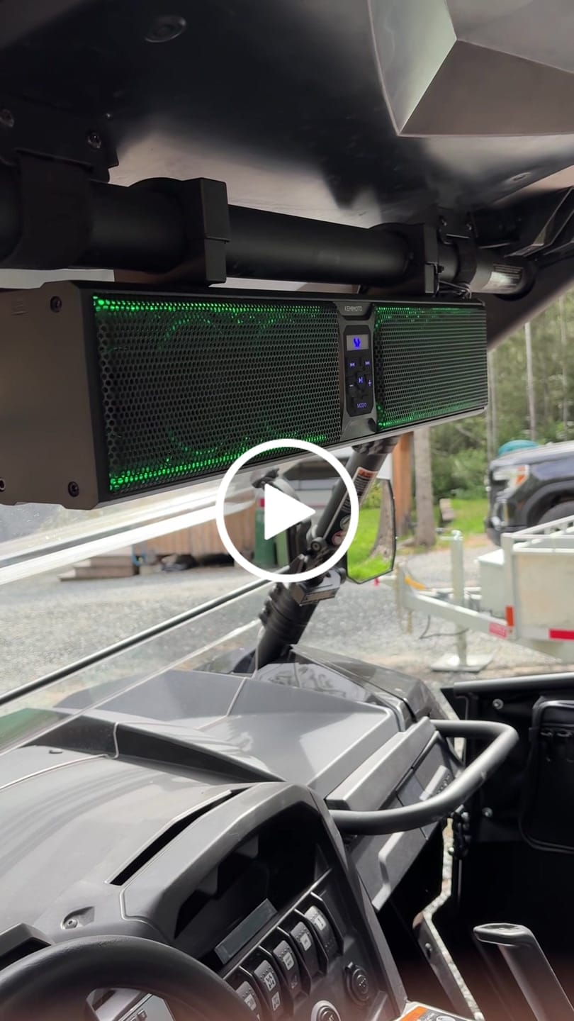 Customer video review of UTV Sound Bar RGB 26'' Bluetooth Multicolor Lights 500W Amplifier 1.75''-2'' Roll Bar