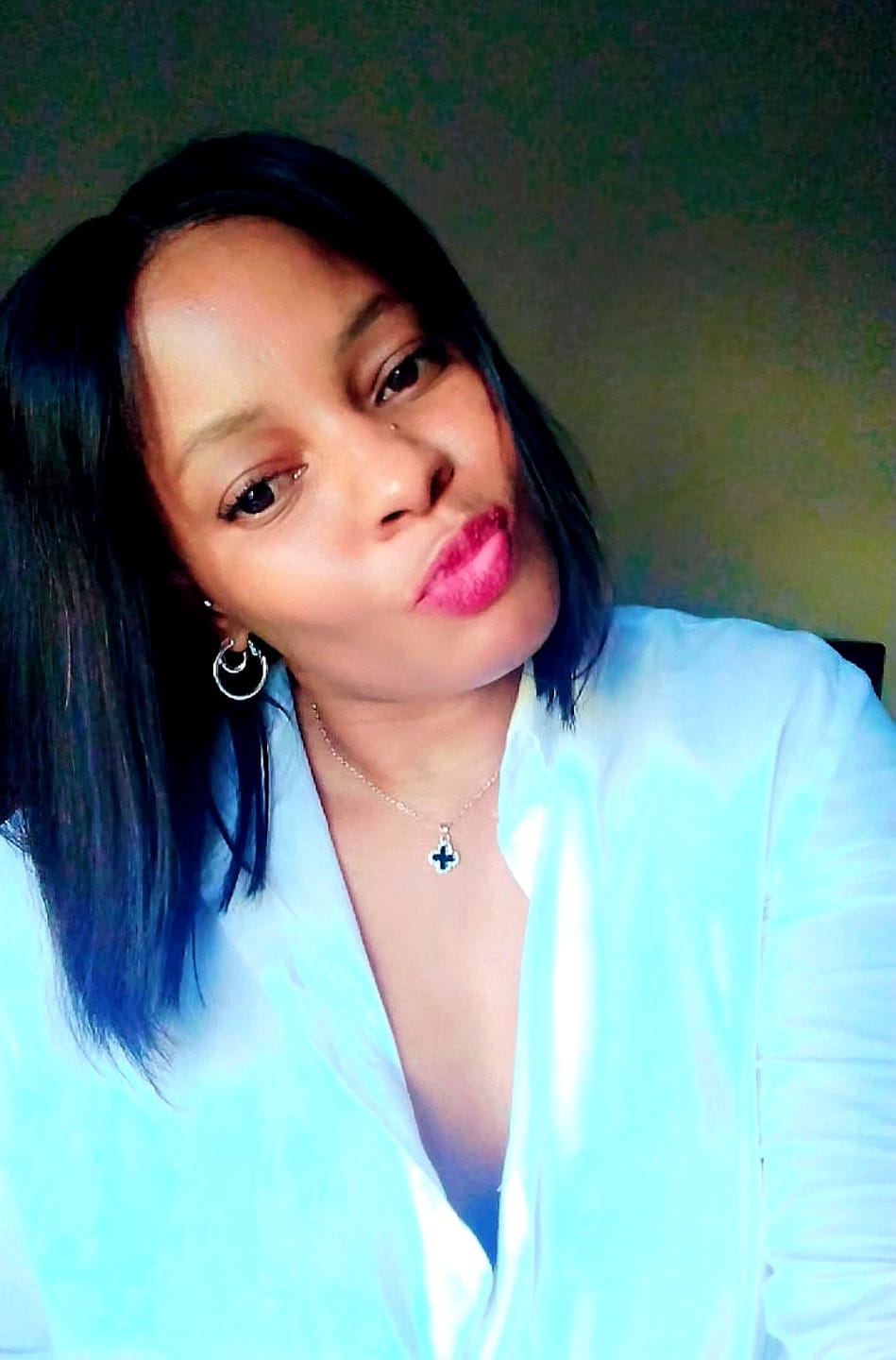 Customer photo review of Brazilian Lace Wig Sale
