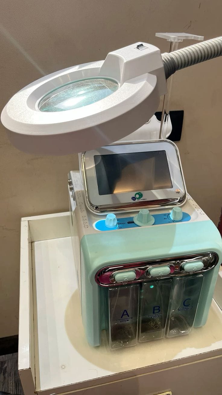 Customer photo review of 4th Gen Hydro Dermabrasion Facial Machine 7 In 1