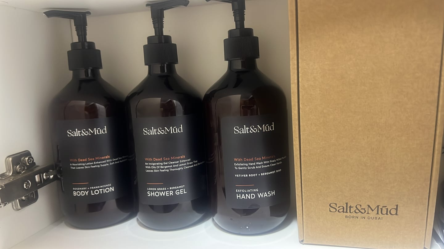 Customer photo review of Exfoliating Hand Wash With Dead Sea Minerals 500ml