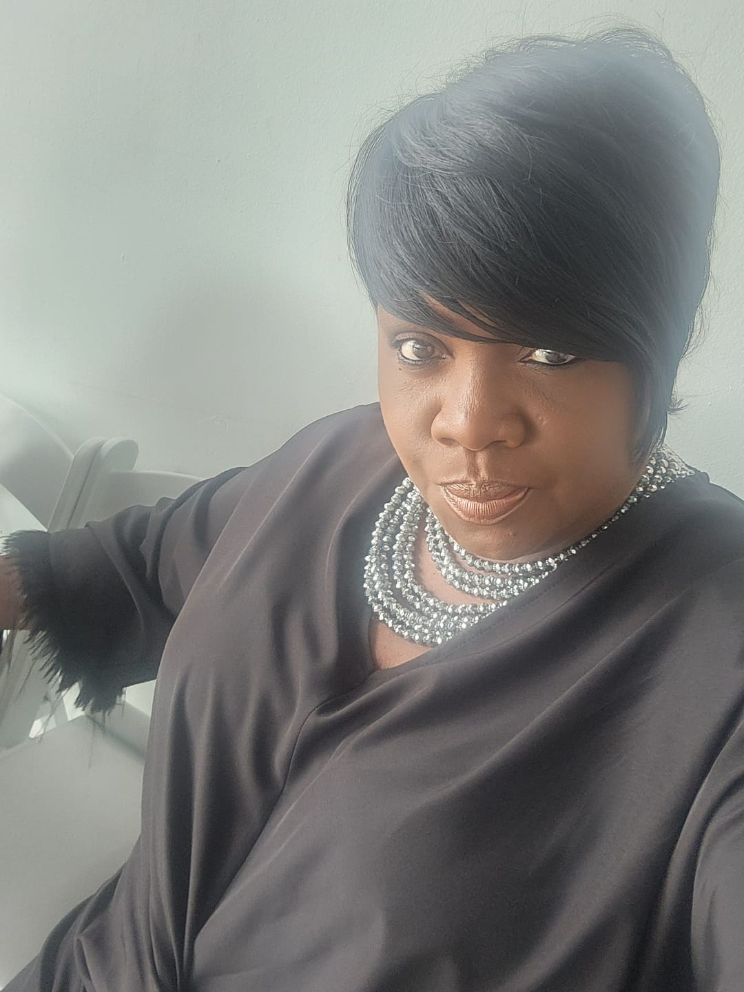 Customer photo review of Outre 100% Human Hair Premium Duby Wig PIXIE EDGE