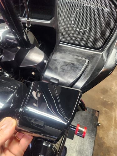 Customer photo review of HR3 Vivid Black Inner Fairing for HD 2024 ROAD GLIDE( FLTRX)