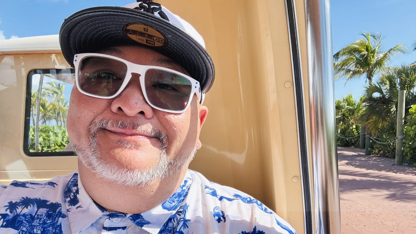 Customer photo review of Star Wars™ "Tide of the Battle" – Bamboo Short Sleeve Shirt