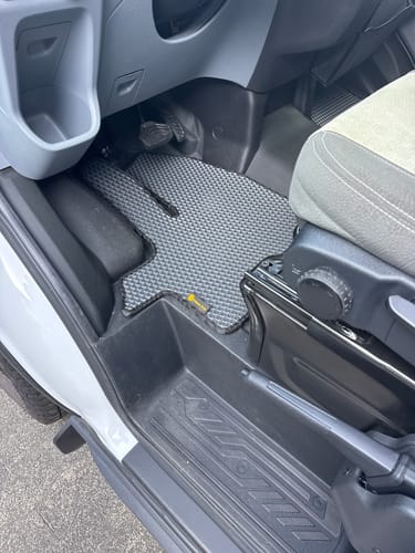 Customer photo review of Fußmatten für Van - Vorne
