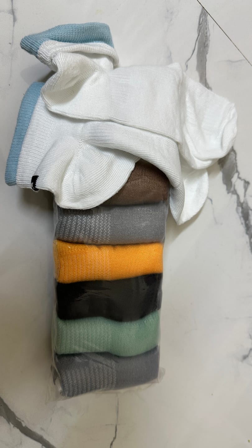 Customer photo review of PREMIUM DOUBLE ELASTIC SOCKS
