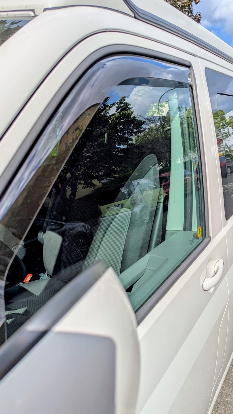 Customer photo review of Aerolift Windabweiser, Regenabweiser VW T5 - T6.1 Set