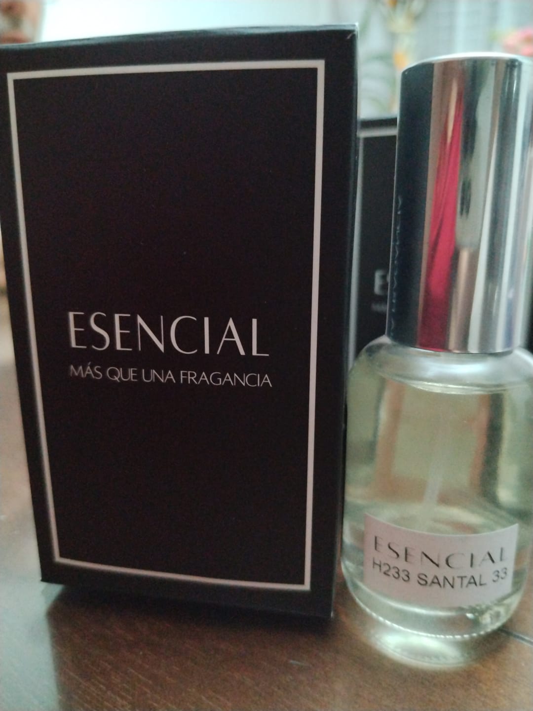 Customer photo review of H233 Inspirado en: Santal 33 - Le Labo